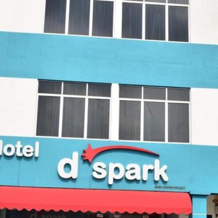 Oyo 91087 Hotel Dspark Port Kelang Zewnętrze zdjęcie