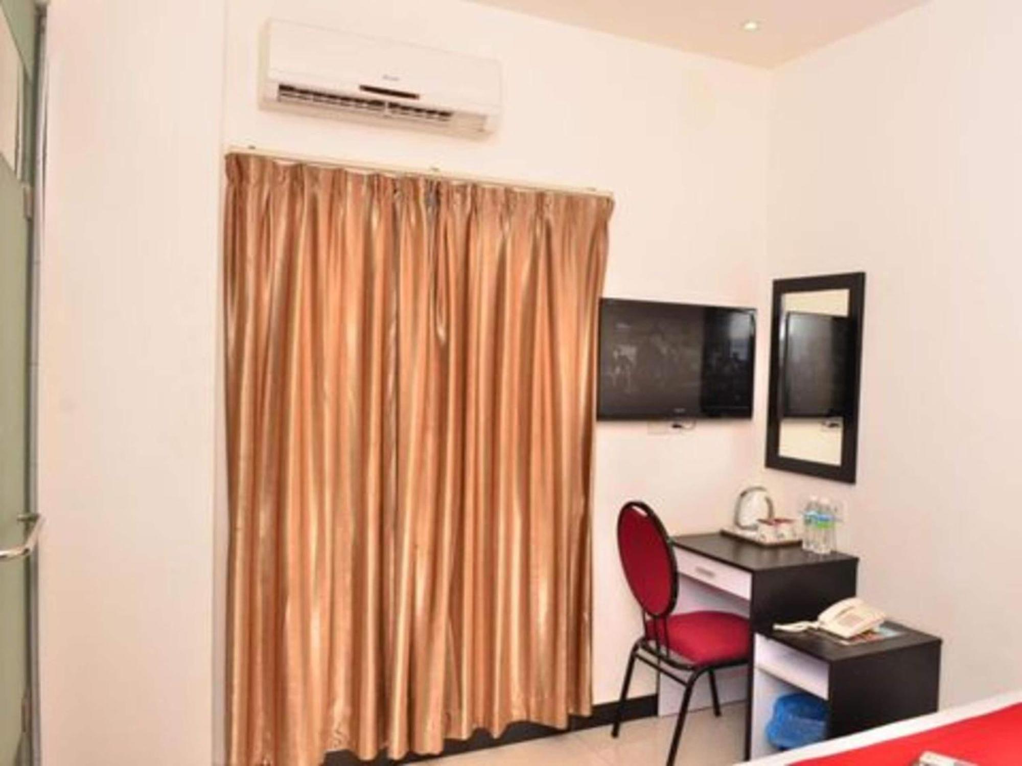 Oyo 91087 Hotel Dspark Port Kelang Zewnętrze zdjęcie