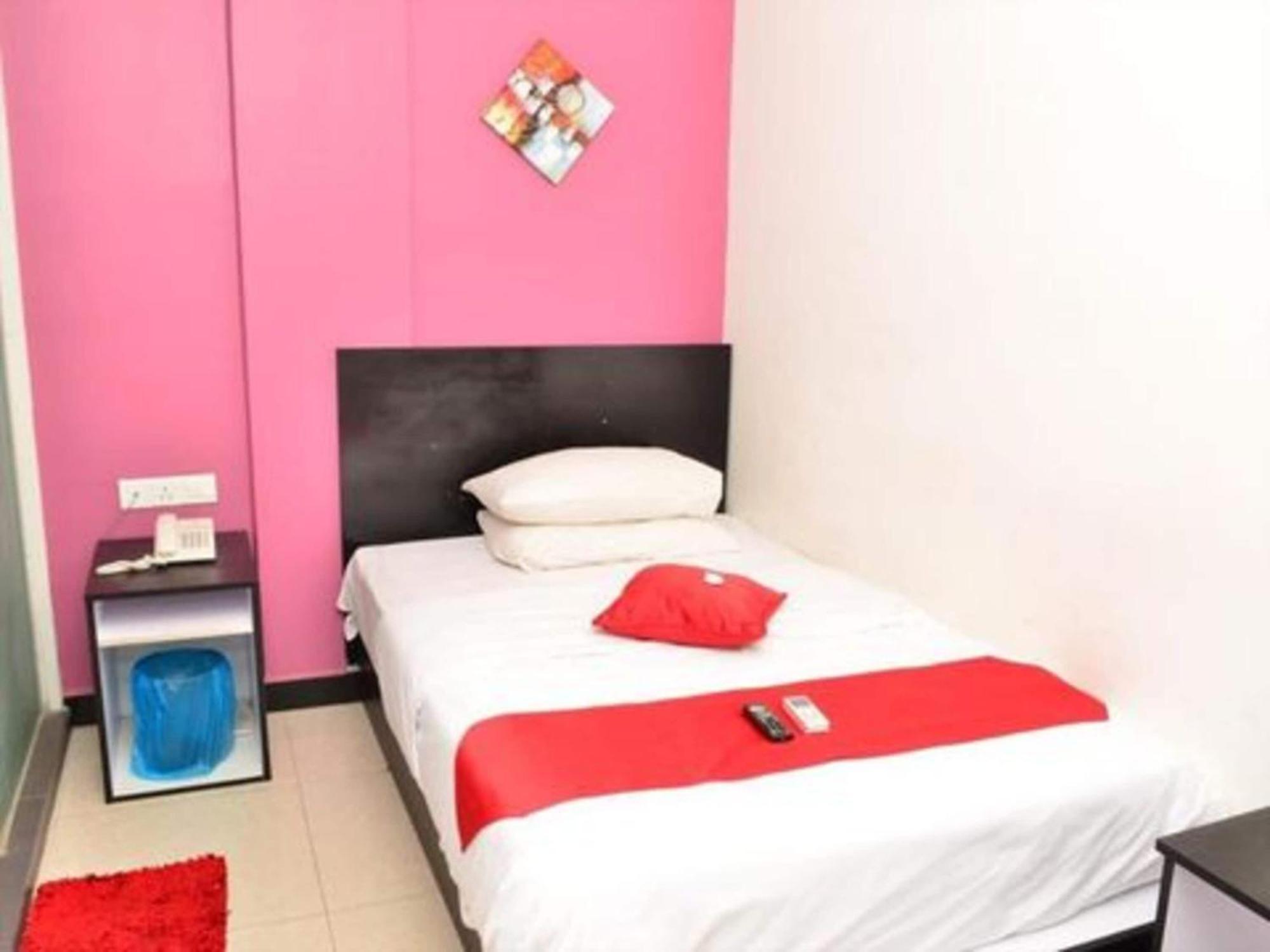 Oyo 91087 Hotel Dspark Port Kelang Zewnętrze zdjęcie